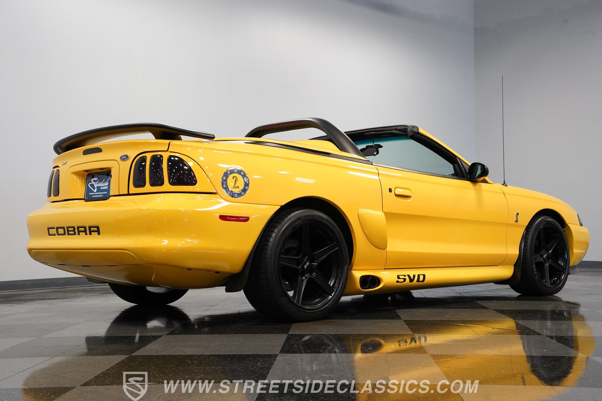 Used 1998 Ford Mustang Cobra RWD image 28