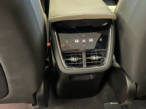 Used 2025 Volvo EX90 Ultra image 39