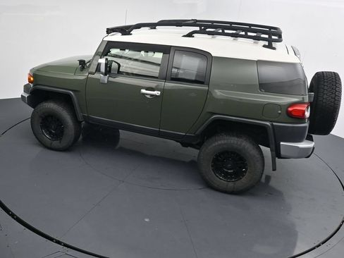 Used 2012 Toyota FJ Cruiser 4WD w/ Convenience Pkg image 27