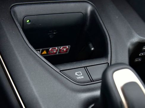 Used 2023 Toyota Crown Limited image 26