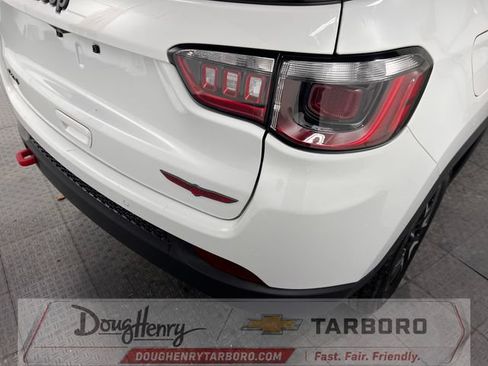 Used 2025 Jeep Compass Trailhawk AWD/4WD image 15