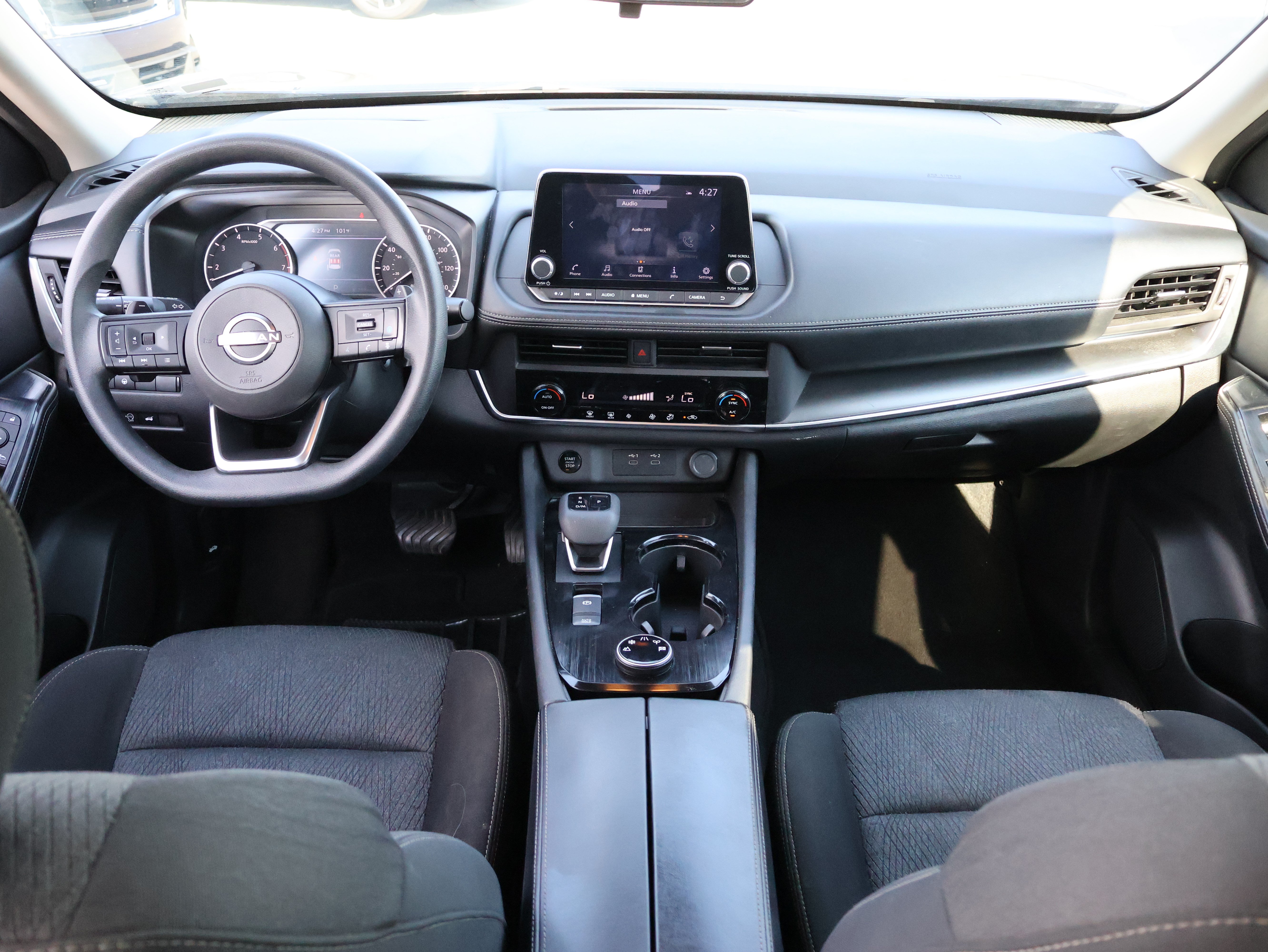 Used 2024 Nissan Rogue SV AWD/4WD image 15