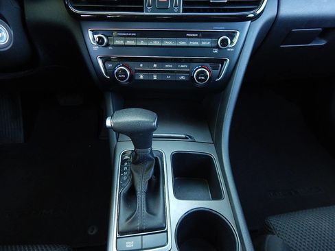 Used 2019 Kia Optima LX w/ LX Premium Package FWD image 18