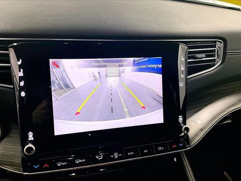 Used 2024 Jeep Wagoneer L Series III w/ Flexible Seating Group AWD/4WD image 20