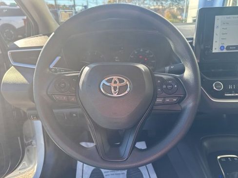 Used 2023 Toyota Corolla LE image 27