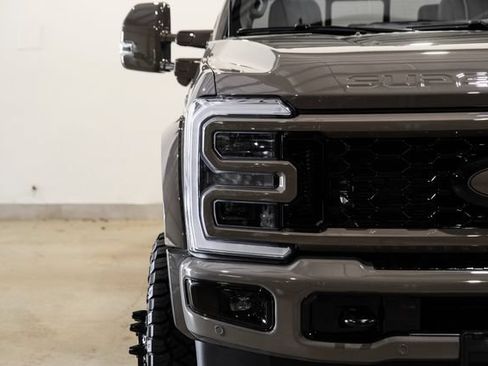 Used 2026 Ford F450 Platinum w/ Platinum Plus Package AWD/4WD image 3