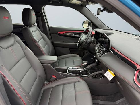 Used 2025 Chevrolet TrailBlazer RS w/ Convenience Package FWD image 15