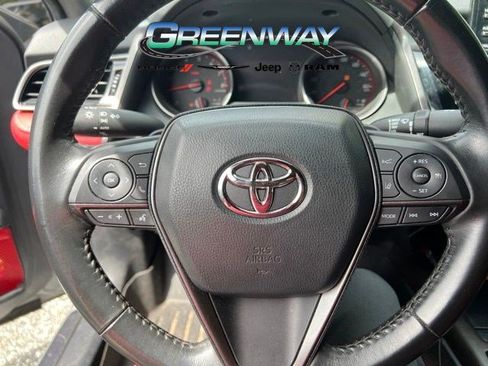 Used 2022 Toyota Camry XSE FWD image 11