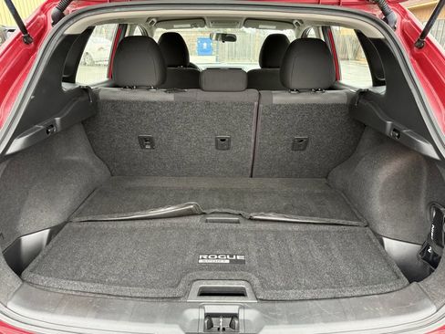 Used 2018 Nissan Rogue Sport SV image 14