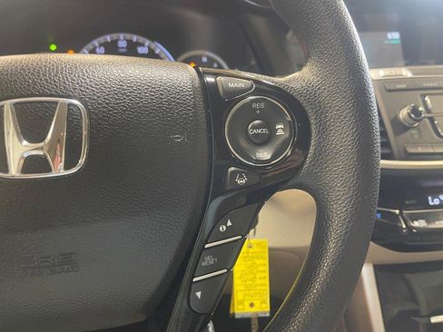 Used 2016 Honda Accord LX image 17