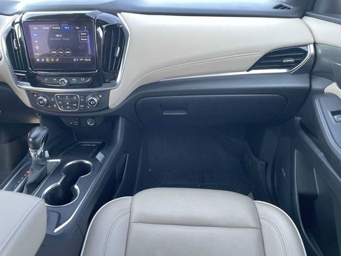 Used 2022 Chevrolet Traverse Premier AWD/4WD image 29