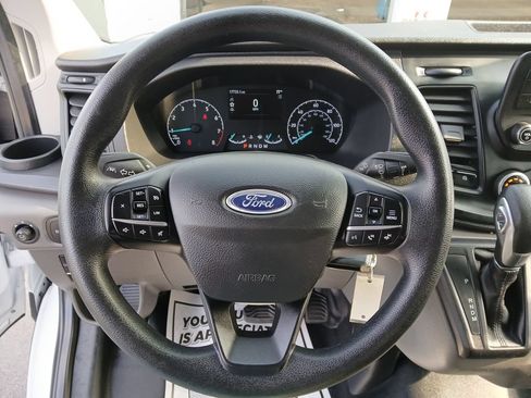 Used 2024 Ford Transit 250 Low Roof AWD w/ Exterior Upgrade Package image 27