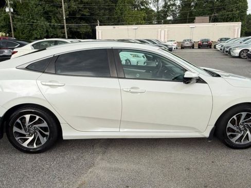 Used 2016 Honda Civic EX image 9