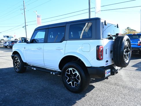 Used 2022 Ford Bronco Outer Banks image 6