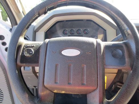 Used 2008 Ford F250 XL AWD/4WD image 11
