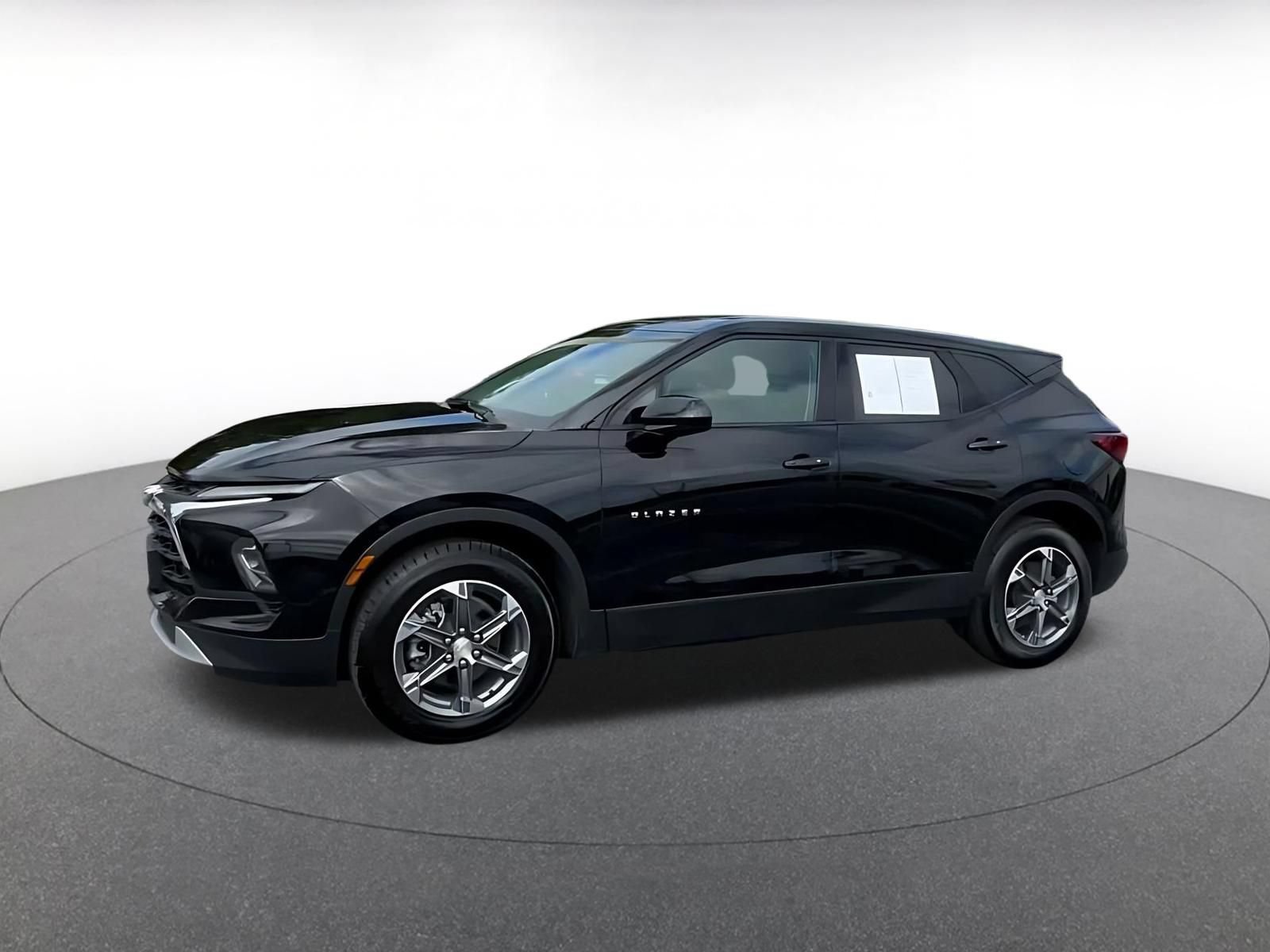 Used 2025 Chevrolet Blazer LT FWD image 7