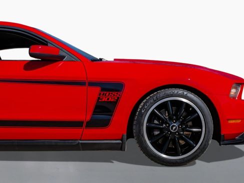 Used 2012 Ford Mustang Boss 302 w/ Boss 302 Accessory Pkg image 6