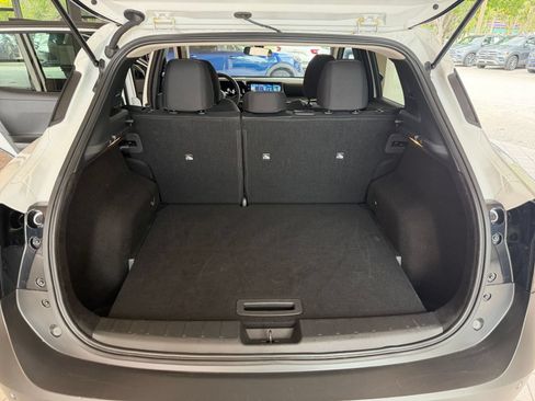 Used 2026 Nissan Kicks SV w/ Cold Weather Package FWD image 25