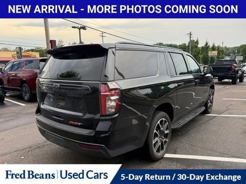 Used 2023 Chevrolet Suburban RST w/ Luxury Package AWD/4WD image 16