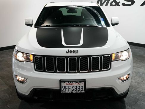 Used 2018 Jeep Grand Cherokee Laredo RWD image 6