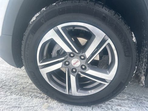 Certified 2020 GMC Terrain SLT w/ Preferred Package AWD/4WD image 9