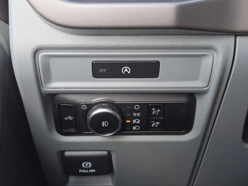 Used 2025 Ford F150 XLT w/ Equipment Group 301A Standard RWD image 26
