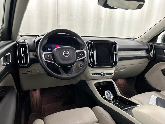 Used 2024 Volvo XC40 B5 Plus w/ Climate Package AWD/4WD image 18