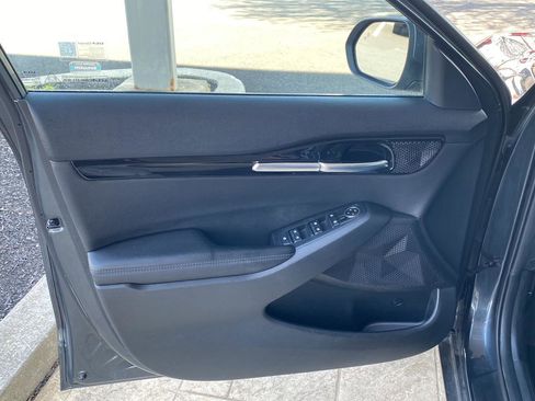 Used 2023 Kia Seltos S w/ Navigation Package AWD/4WD image 17