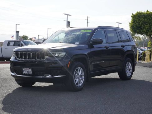 Used 2025 Jeep Grand Cherokee L Laredo AWD/4WD image 8