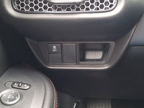 Used 2025 Honda HR-V Sport image 28