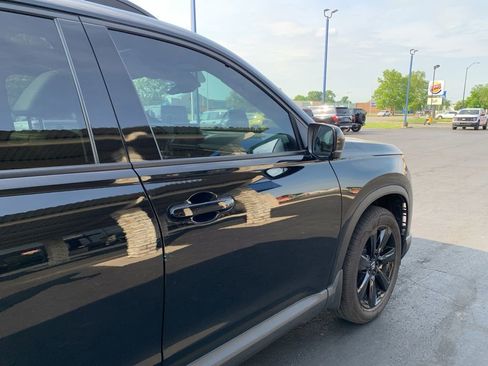 Used 2025 Honda Pilot Black Edition image 13