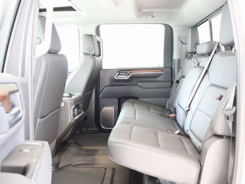 New 2025 GMC Sierra 2500 Denali w/ Denali Reserve Package image 28