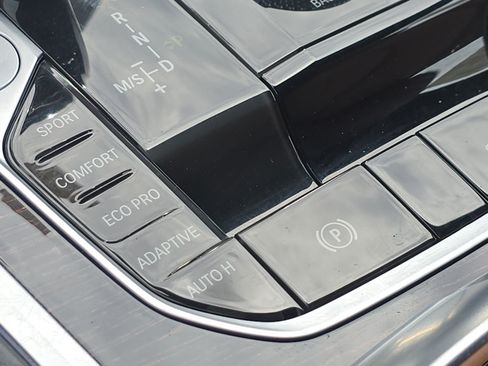 Used 2021 BMW 840i Convertible w/ M Sport Package RWD image 26