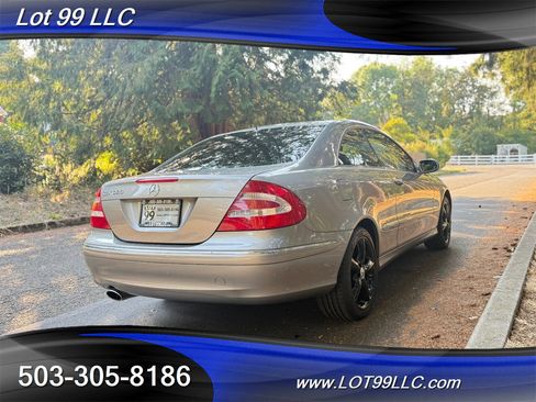 Used 2005 Mercedes-Benz CLK 320 Coupe image 8