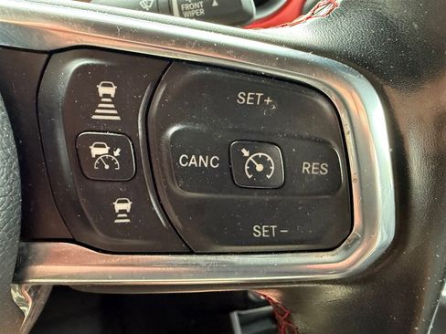 Used 2020 Jeep Gladiator Rubicon AWD/4WD image 13