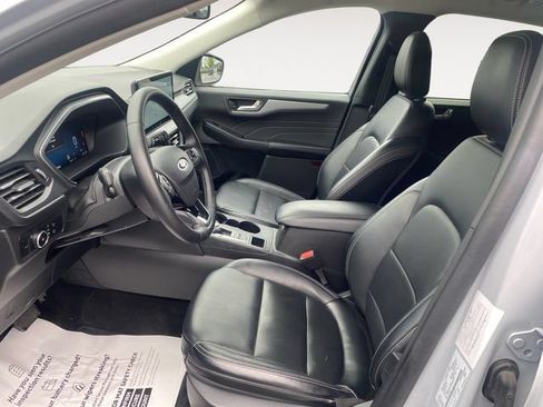 Used 2025 Ford Escape Platinum AWD/4WD image 11