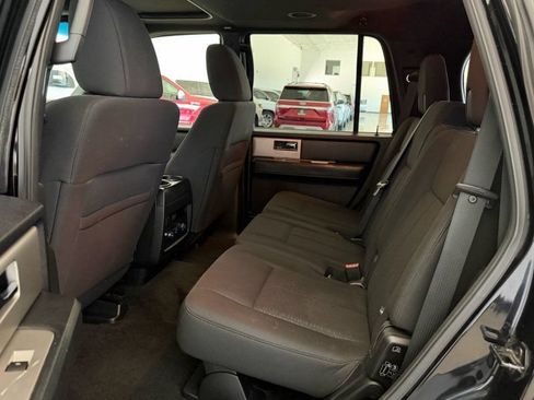 Used 2017 Ford Expedition XLT RWD image 17