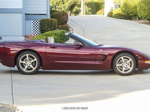 Used 2003 Chevrolet Corvette Convertible w/ Preferred Equipment Group1 RWD image 9