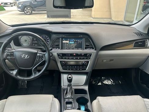 Used 2017 Hyundai Sonata Limited w/ Ultimate Package 04 image 18