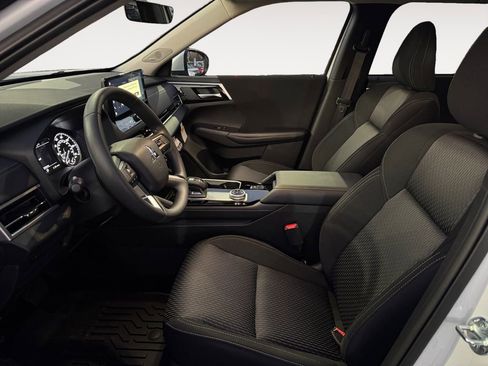 New 2026 Mitsubishi Outlander ES AWD/4WD image 9