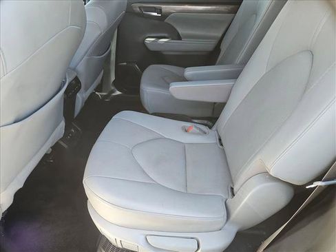 Used 2020 Toyota Highlander Limited AWD/4WD image 27