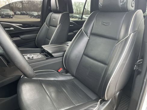 Used 2022 Cadillac Escalade Sport w/ Touring Package AWD/4WD image 12