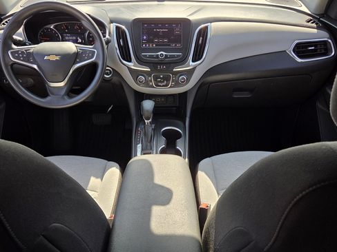 Certified 2022 Chevrolet Equinox LS w/ LS Convenience Package FWD image 12