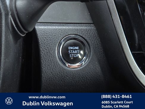 Used 2023 Toyota Camry SE image 18