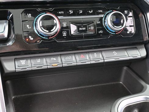 Used 2024 GMC Sierra 2500 Denali w/ Denali Reserve Package image 29