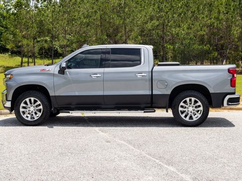 Used 2019 Chevrolet Silverado 1500 LTZ w/ LTZ Plus Package AWD/4WD image 8