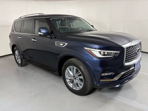 Used 2024 INFINITI QX80 Luxe image 2