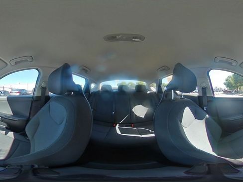 Used 2025 Kia K4 FWD image 41