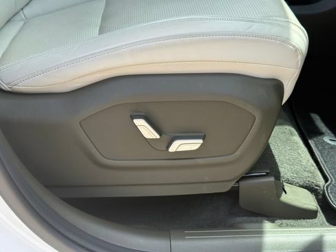 Used 2025 Hyundai Santa Fe Calligraphy FWD image 29