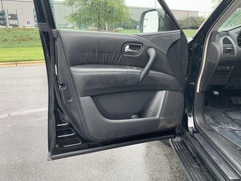 Used 2021 Nissan Armada SV AWD/4WD image 14